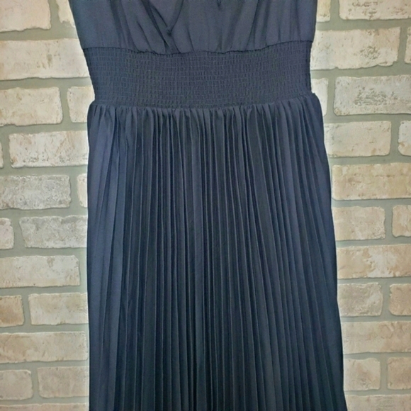 J. CREW Smocked Waist Pleated Dress Size 4 - Picture 10 of 14